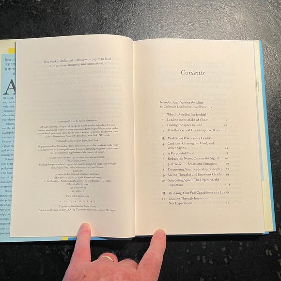 "Finding the Space to Lead," by Janice Marturano, 2014 First Ed. Hardcover - Picture 7 of 10